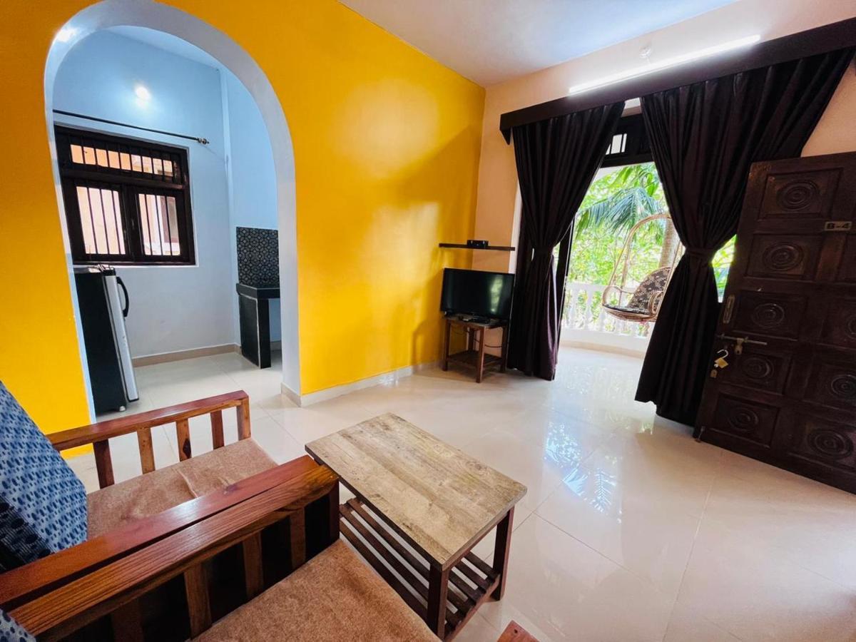 Naga Cottages Morjim Luaran gambar