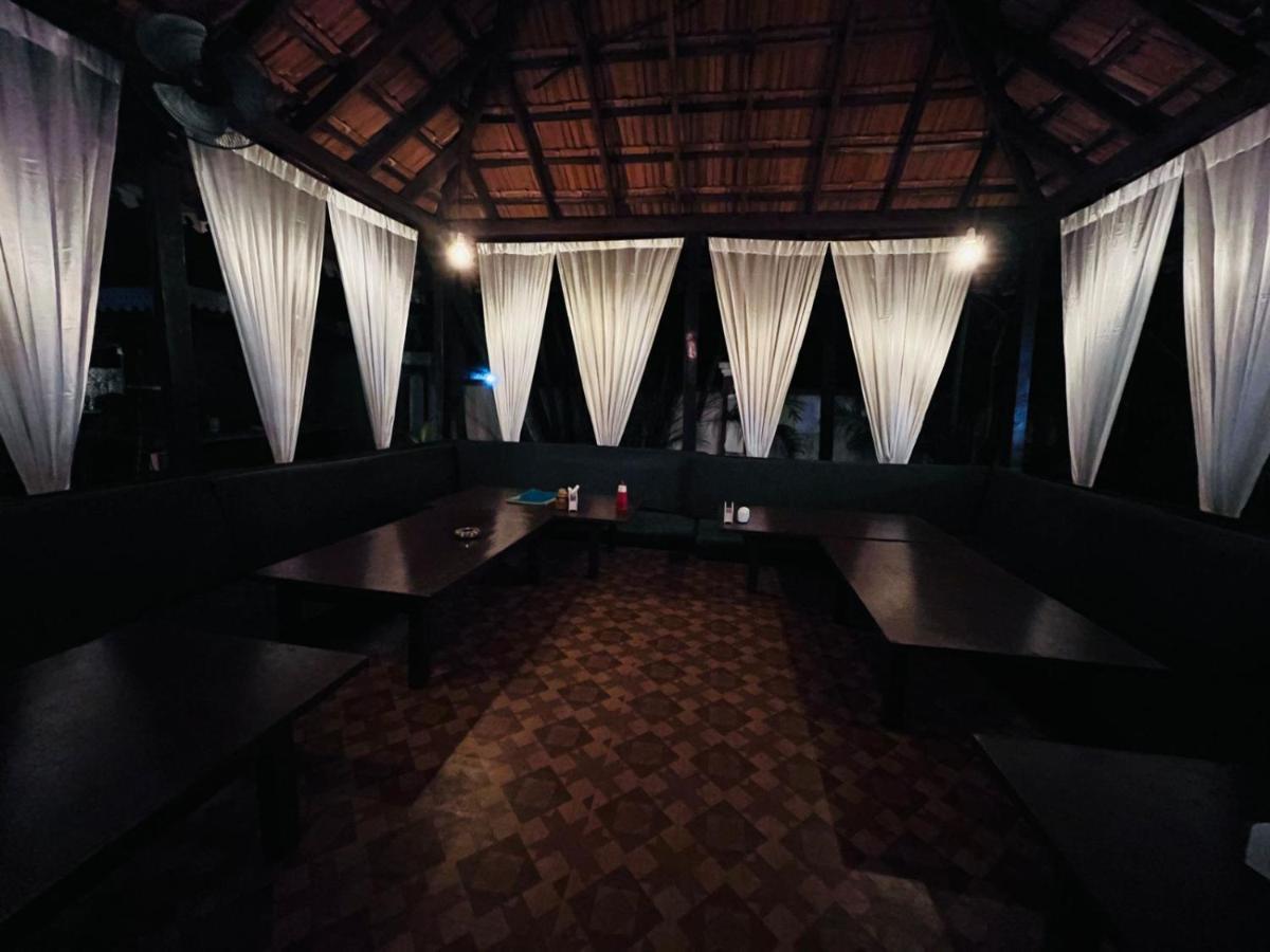 Naga Cottages Morjim Luaran gambar