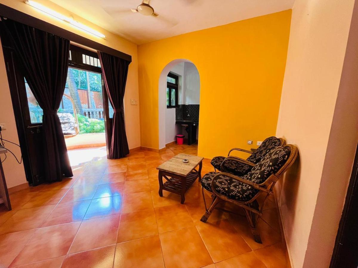 Naga Cottages Morjim Luaran gambar