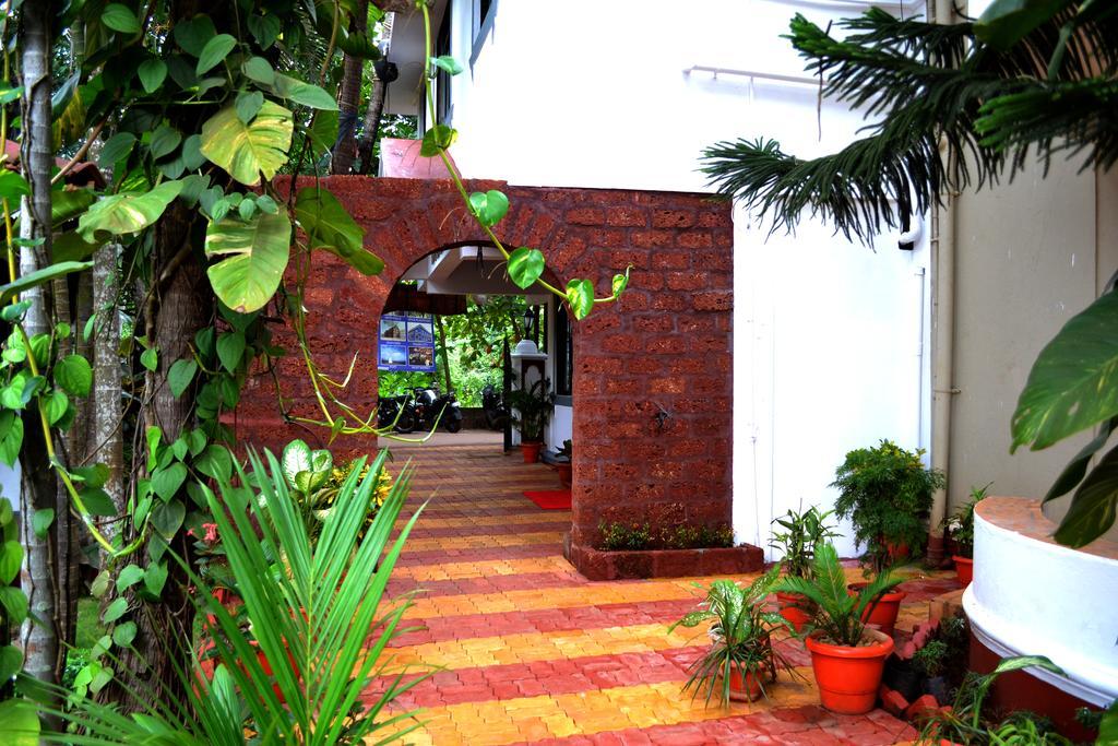 Naga Cottages Morjim Luaran gambar